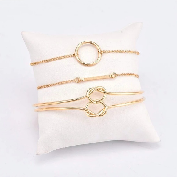 💎✨ Gold Bracelet Set - Picture 2 of 5